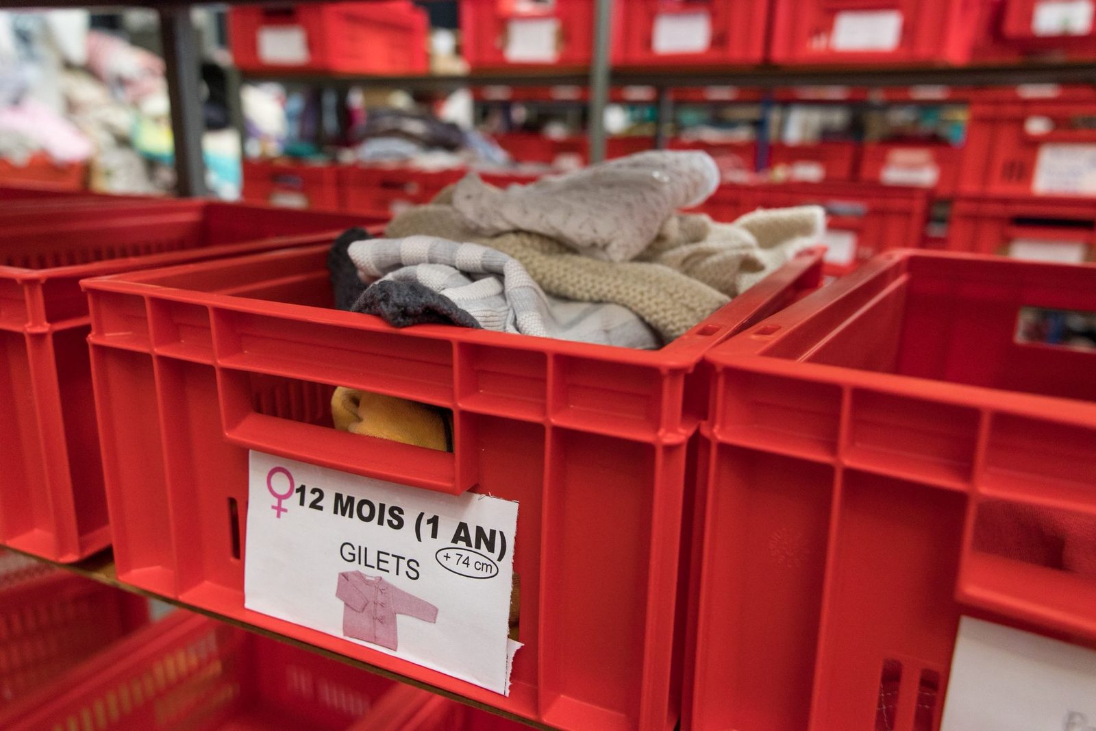 Bac de tri de vêtements pour enfants chez MaMaMa